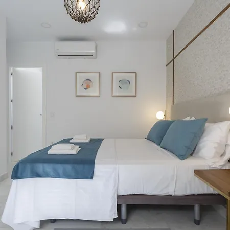 Brujula Ground Floor Indoor By Cadiz4rentals