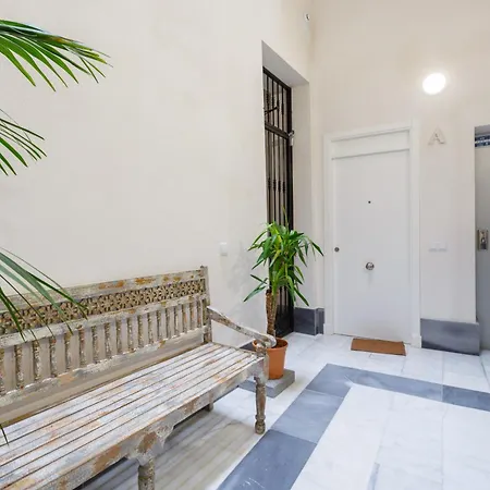 Brujula Ground Floor Indoor By Cadiz4rentals * Cadice